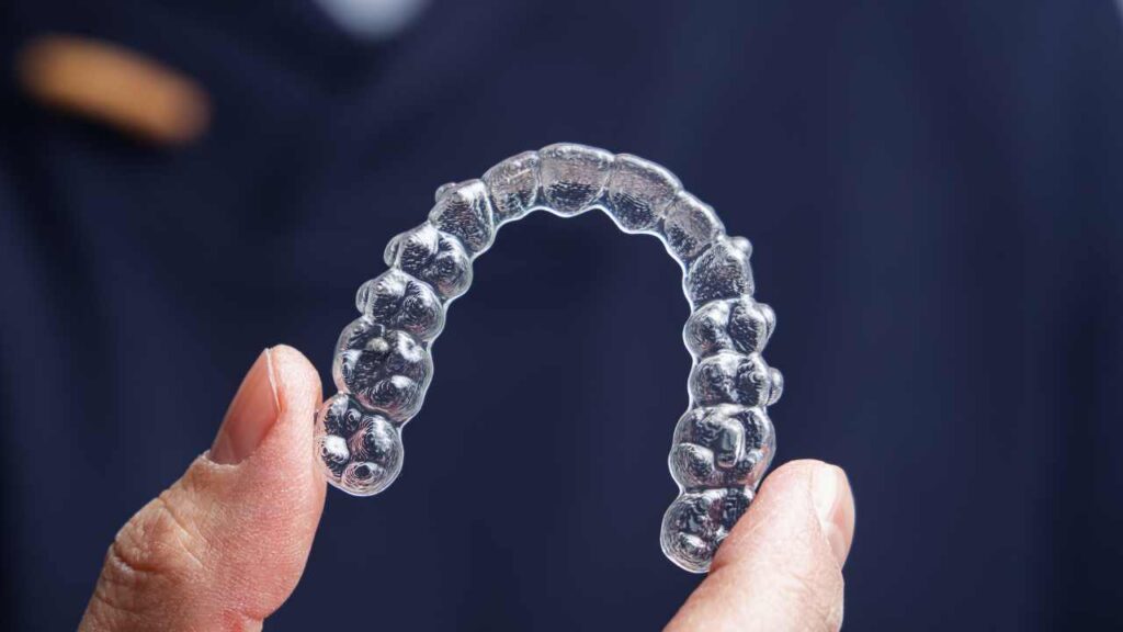 transparent braces or clear aligners at platina dental